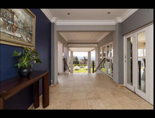 9 BEDROOM HOUSE FOR SALE IN GROENKLOOF